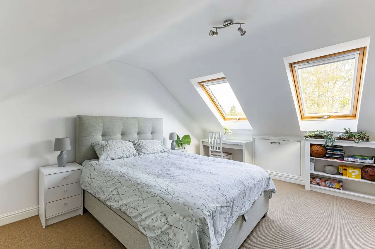 Meadow Bank, Farnham, GU9, photo 9