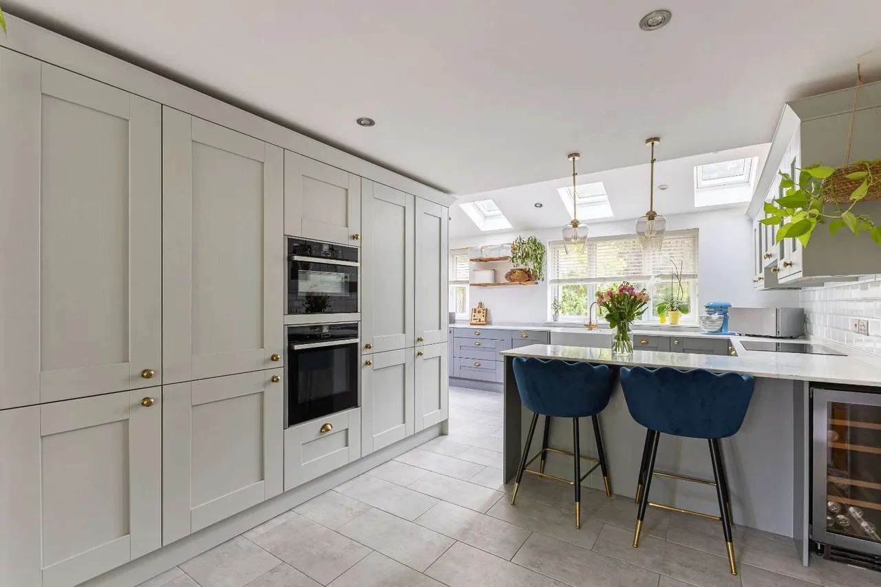Meadow Bank, Farnham, GU9, photo 4