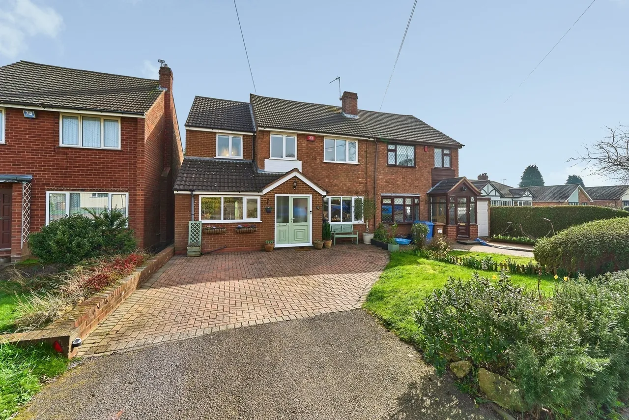 4 bed house for sale — Main Street, Stonnall, West Midlands, WS9