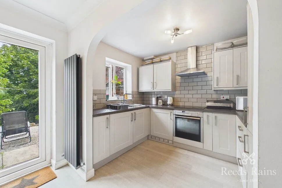 Rochester Drive, Burnley, BB10, photo 10
