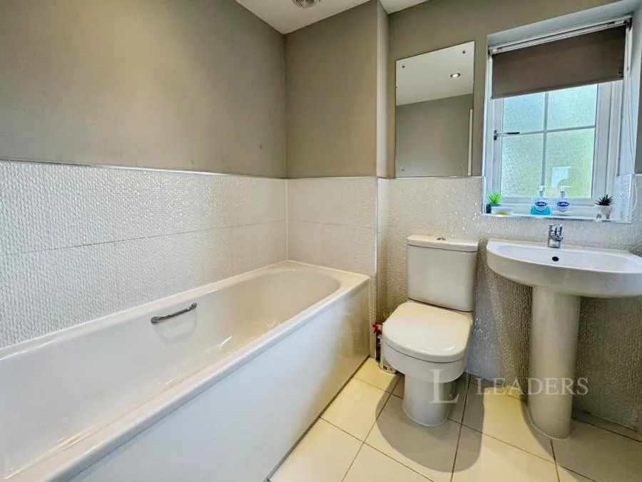 Legerton Drive, Clacton-on-Sea, CO16, photo 14