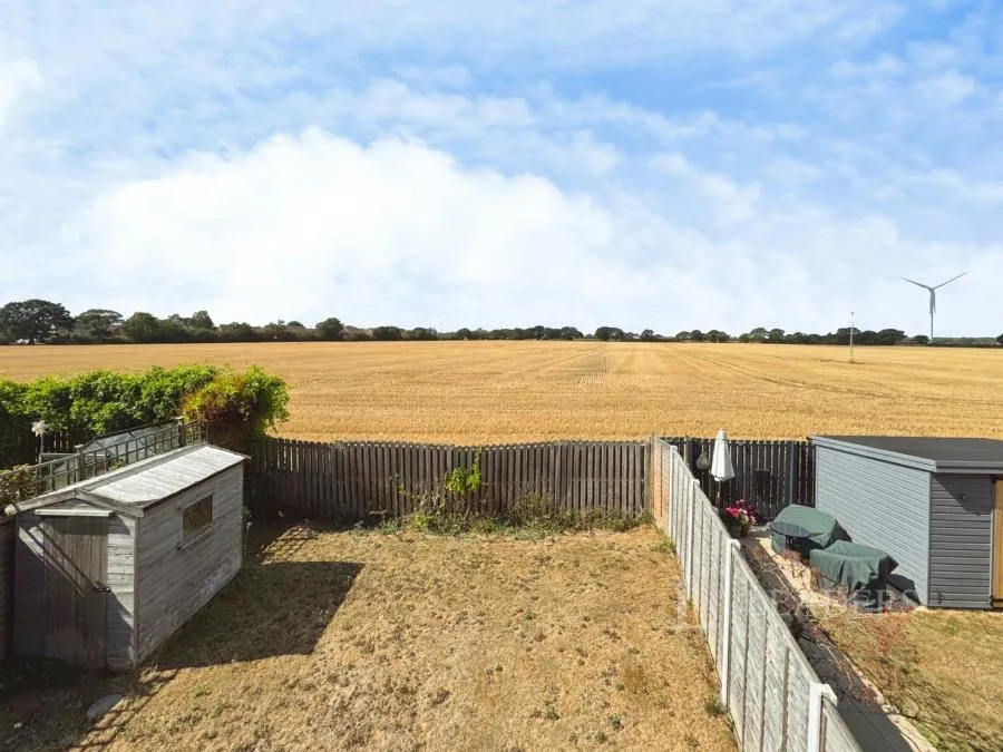 Legerton Drive, Clacton-on-Sea, CO16, photo 18