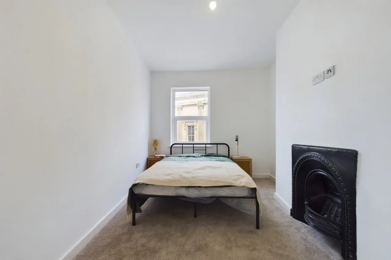 Sandgate Road, Folkestone, photo 5