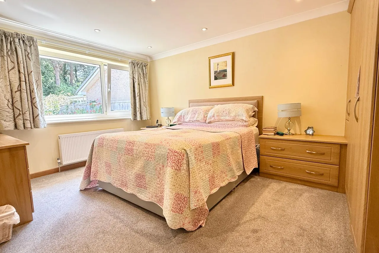 Shelley Close, Ashley Heath, BH24, photo 16