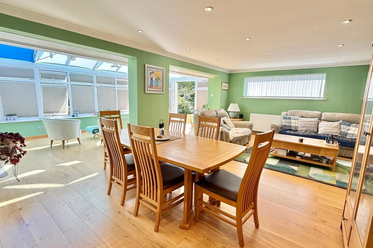 Shelley Close, Ashley Heath, BH24, photo 2
