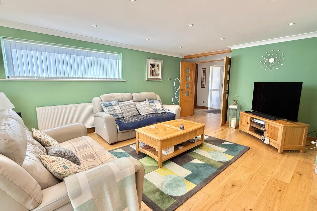 Shelley Close, Ashley Heath, BH24, photo 9