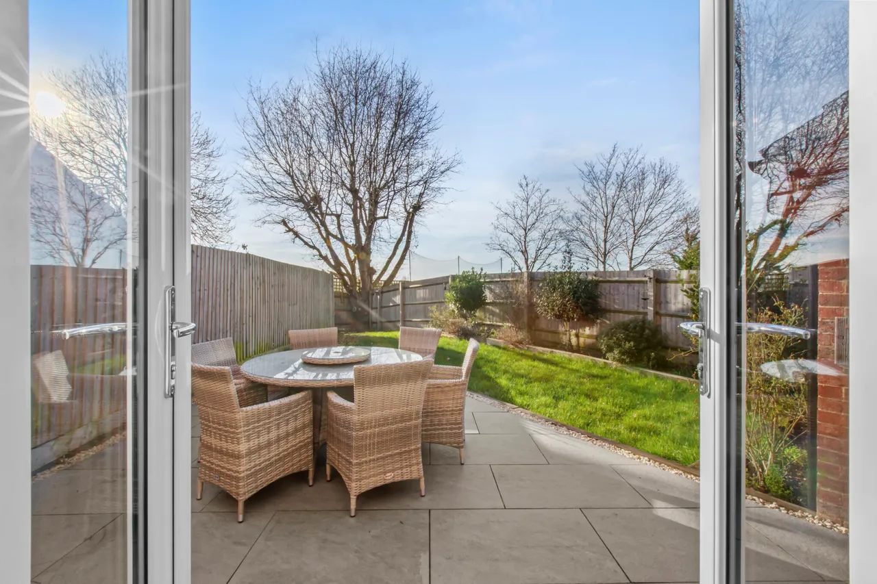 Lennon Way, Aylesbury, HP21, photo 11