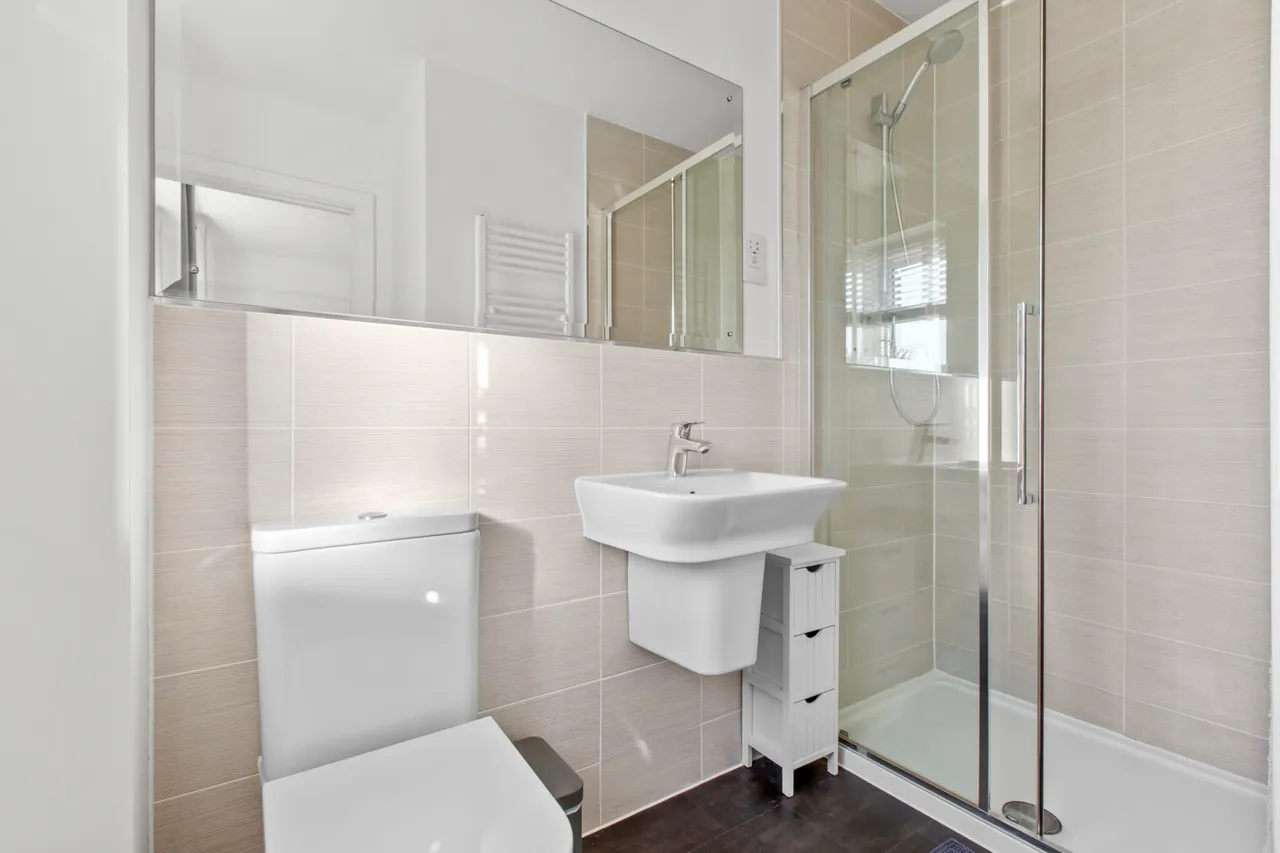 Lennon Way, Aylesbury, HP21, photo 6