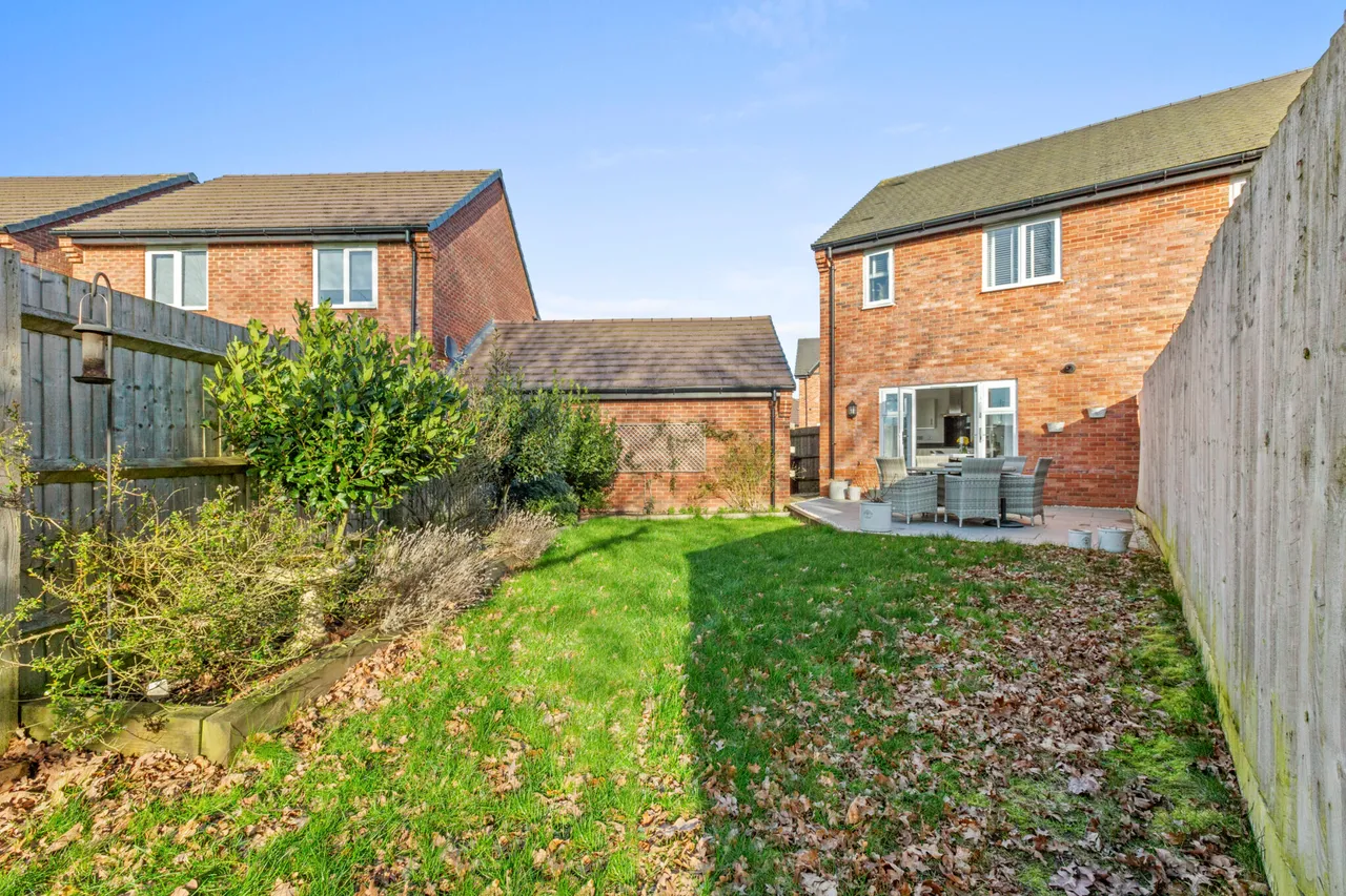 Lennon Way, Aylesbury, HP21, photo 12
