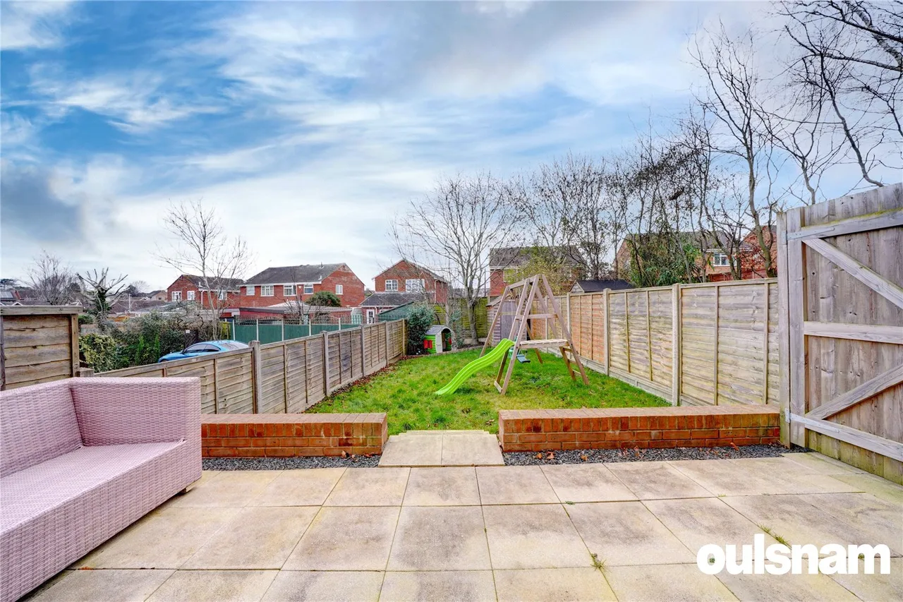 Henley Drive, Droitwich, Worcestershire, WR9 7RX, photo 4