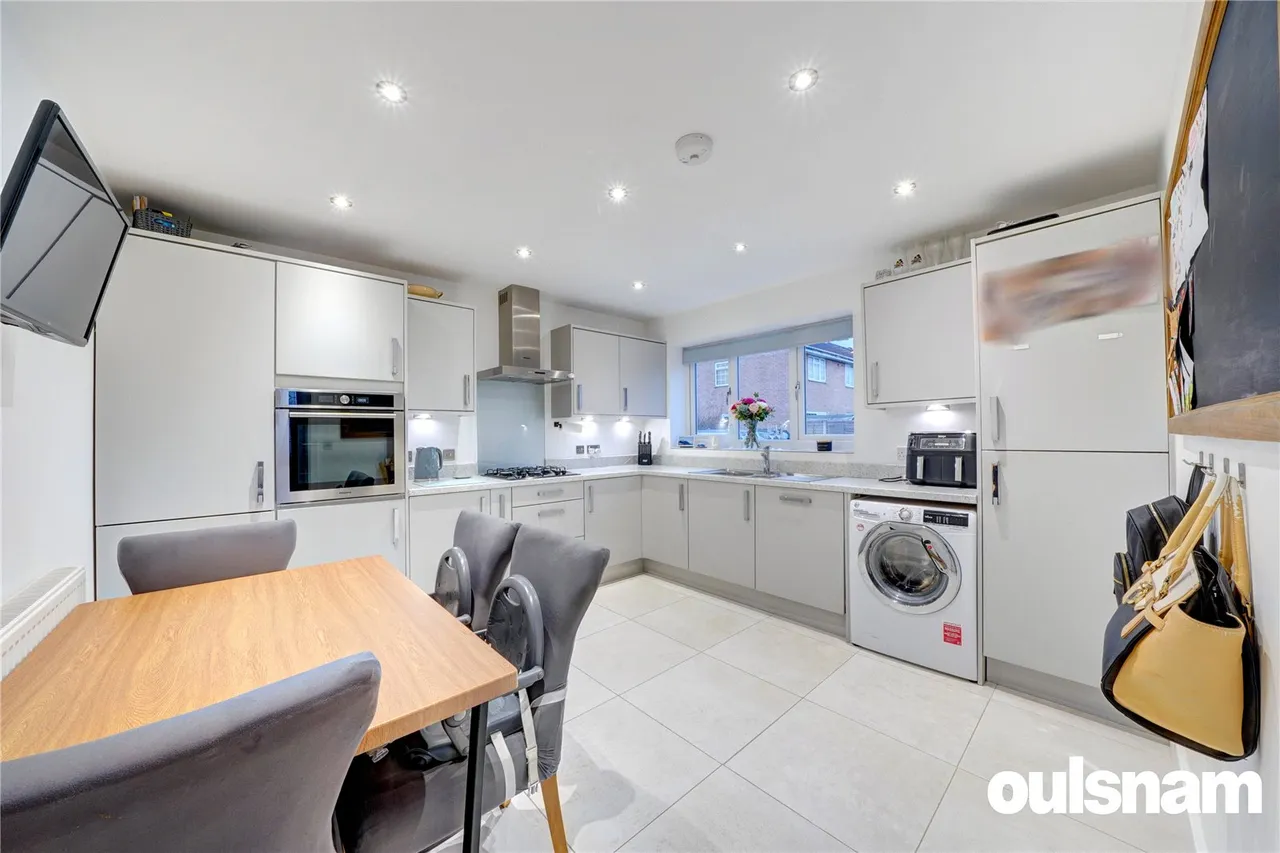 Henley Drive, Droitwich, Worcestershire, WR9 7RX, photo 5