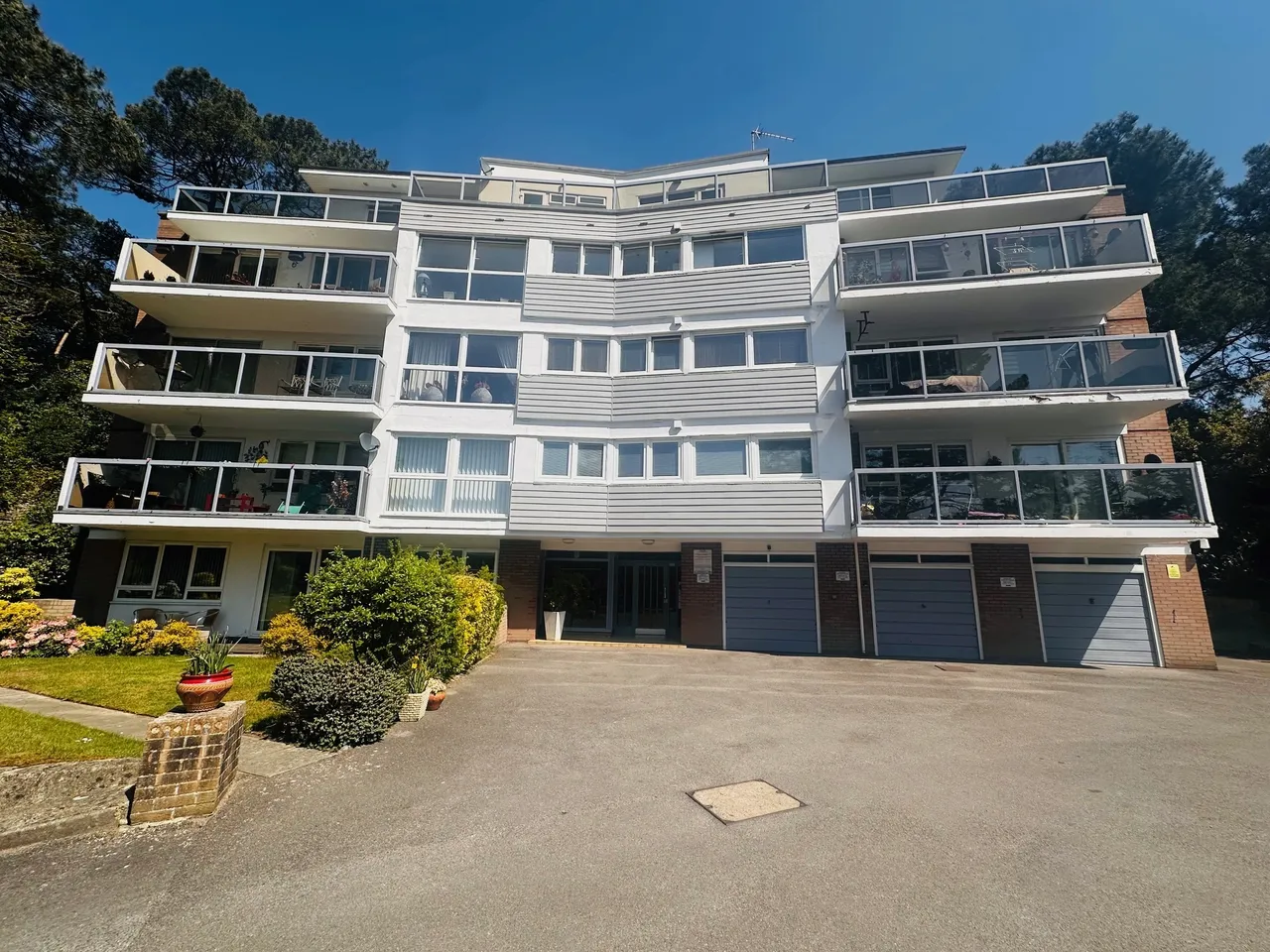 Branksome Wood Road, BH2, photo 18