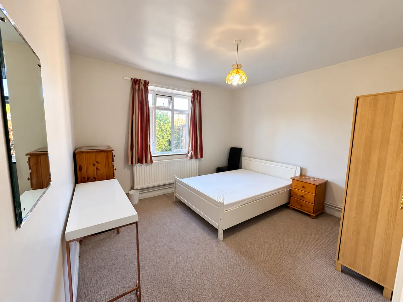 Dounesforth Gardens, London, SW18, photo 5