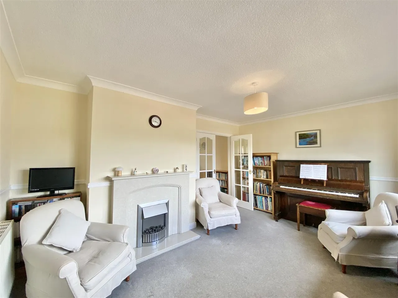 Meadow Drive, Scruton, photo 5