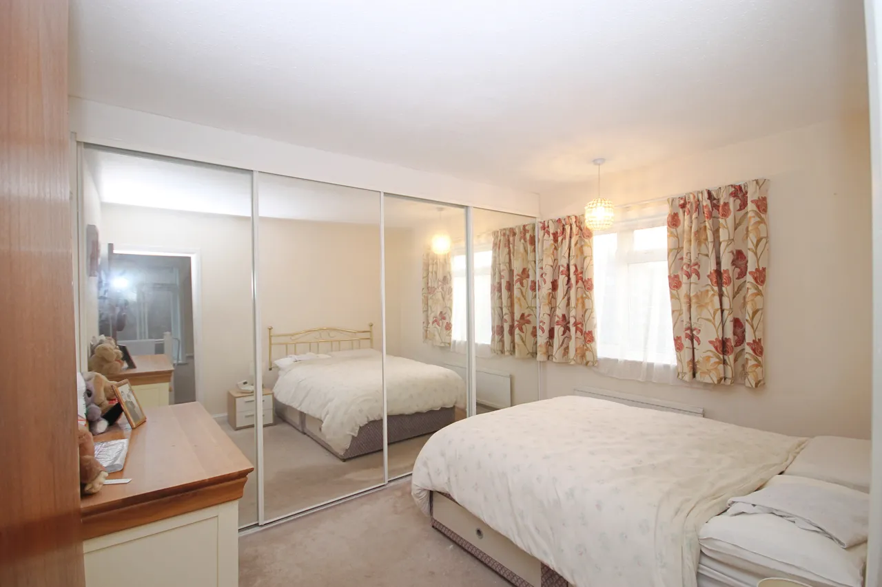 Godfrey Avenue, Northolt, UB5, photo 9
