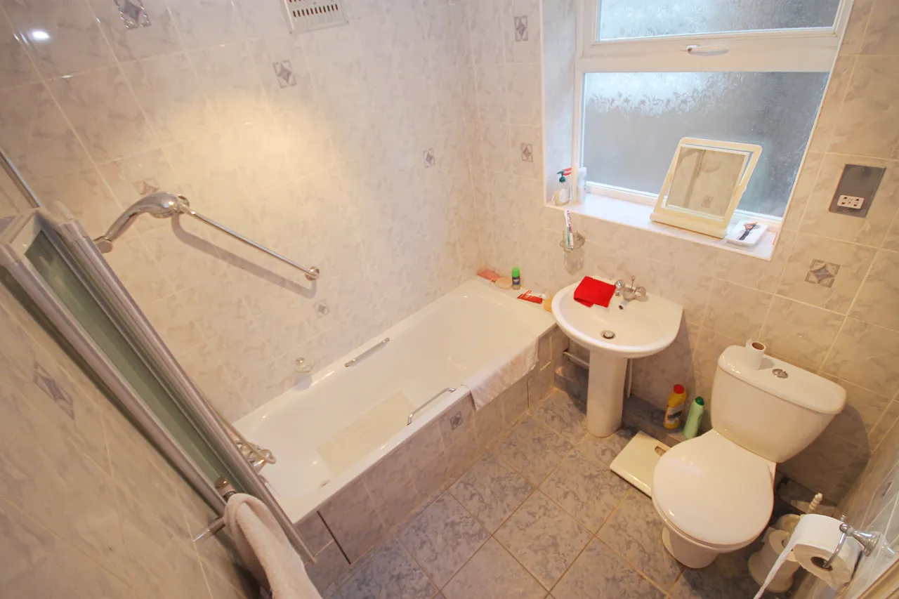 Godfrey Avenue, Northolt, UB5, photo 11