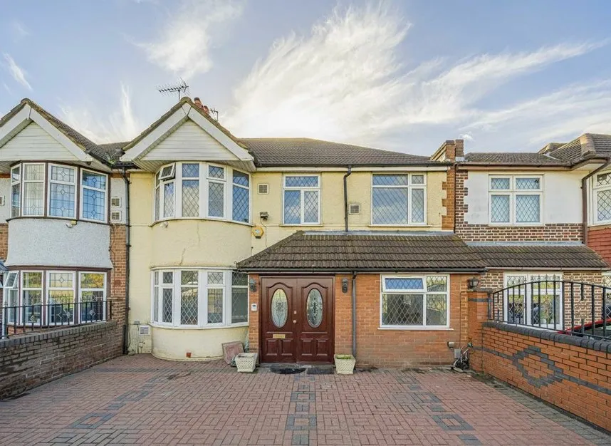 7 bed house to rent — Bath Road, Hounslow, TW5
