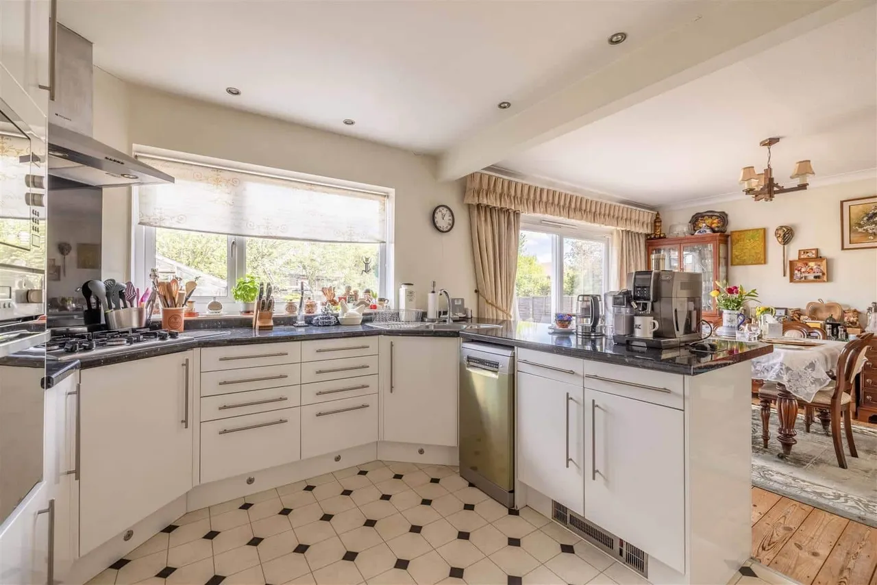 Horton Road, Datchet, Berkshire, SL3 9LY, photo 6