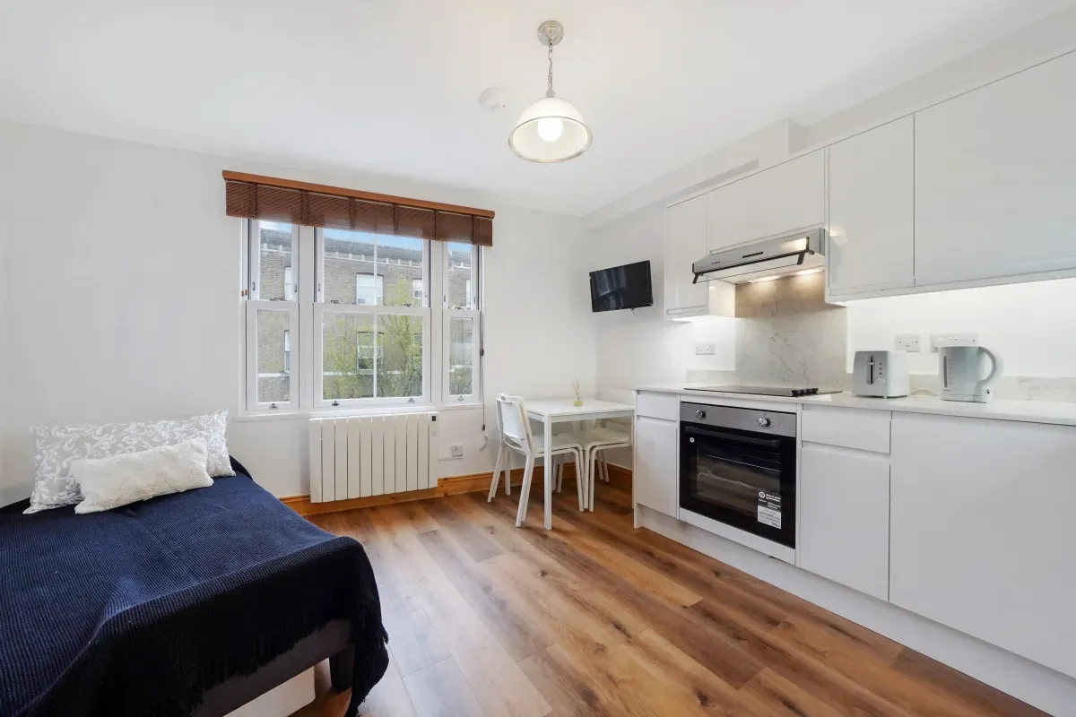Hornsey Road, Archway, N19, photo 13