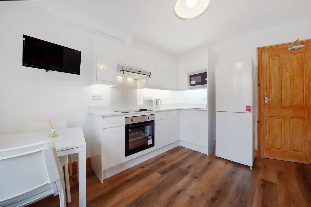 Hornsey Road, Archway, N19, photo 4
