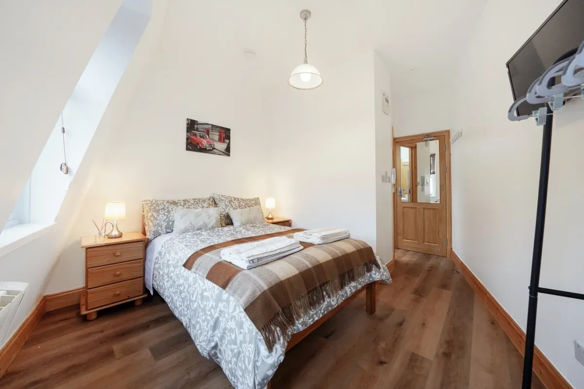 Hornsey Road, Archway, N19, photo 3