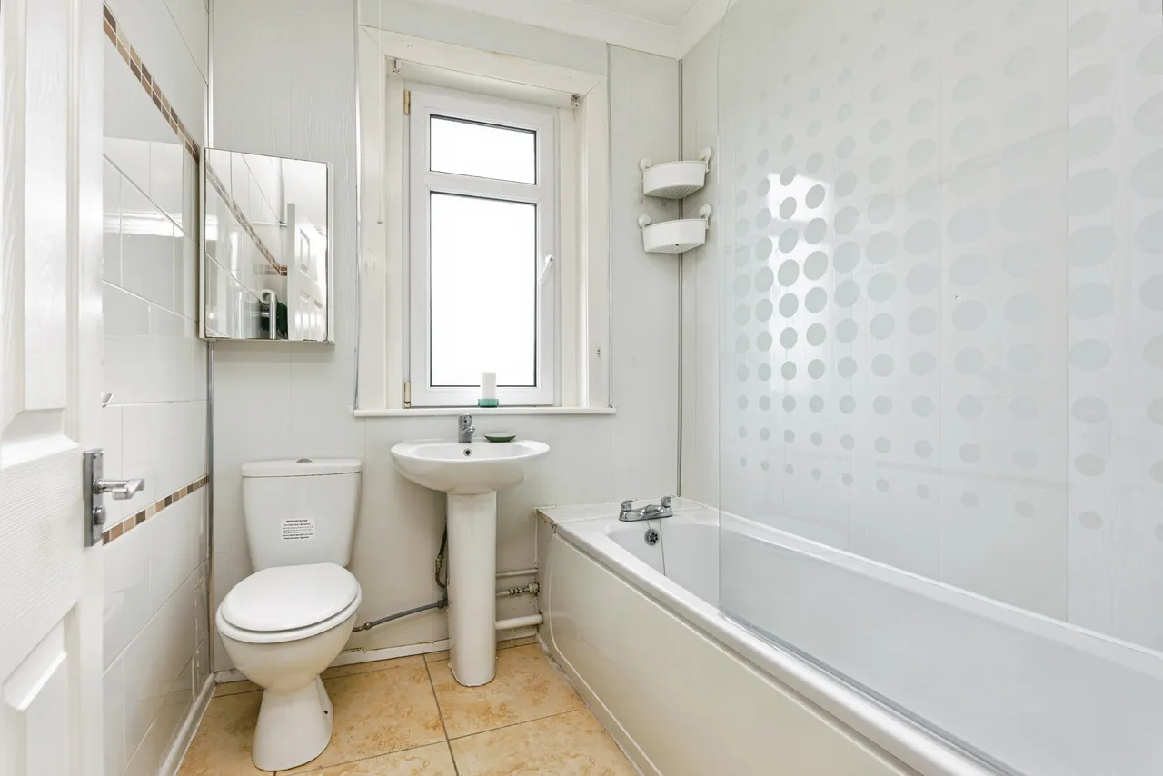 Clarion Crescent, Glasgow, G13, photo 11