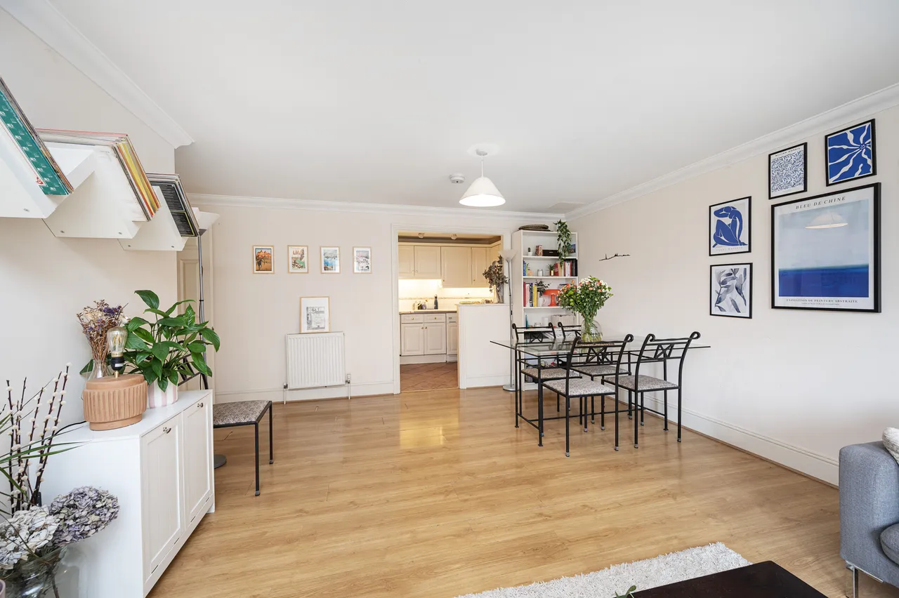 6 Dandridge House, 31 Lamb Street, London, photo 4