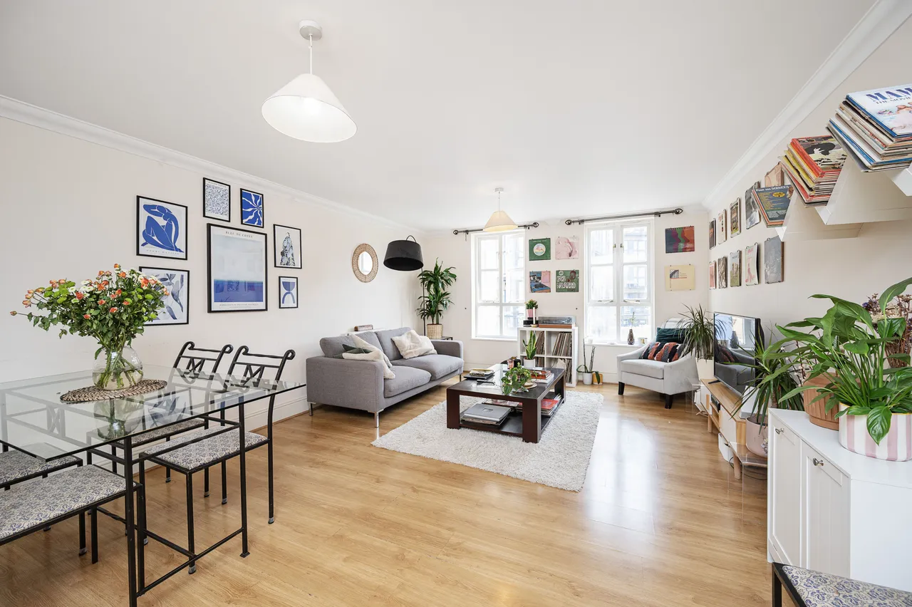 6 Dandridge House, 31 Lamb Street, London, photo 2