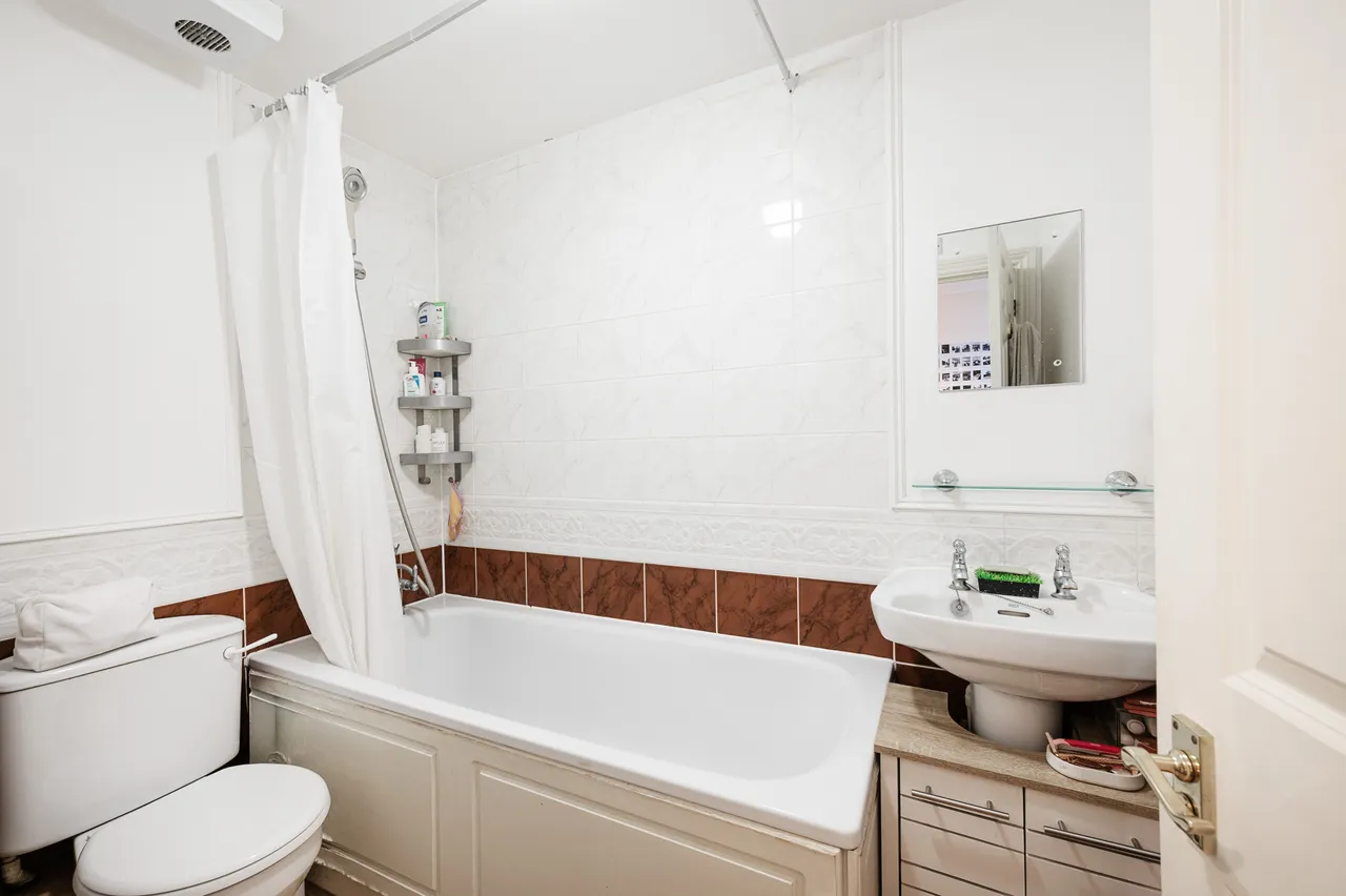 6 Dandridge House, 31 Lamb Street, London, photo 8