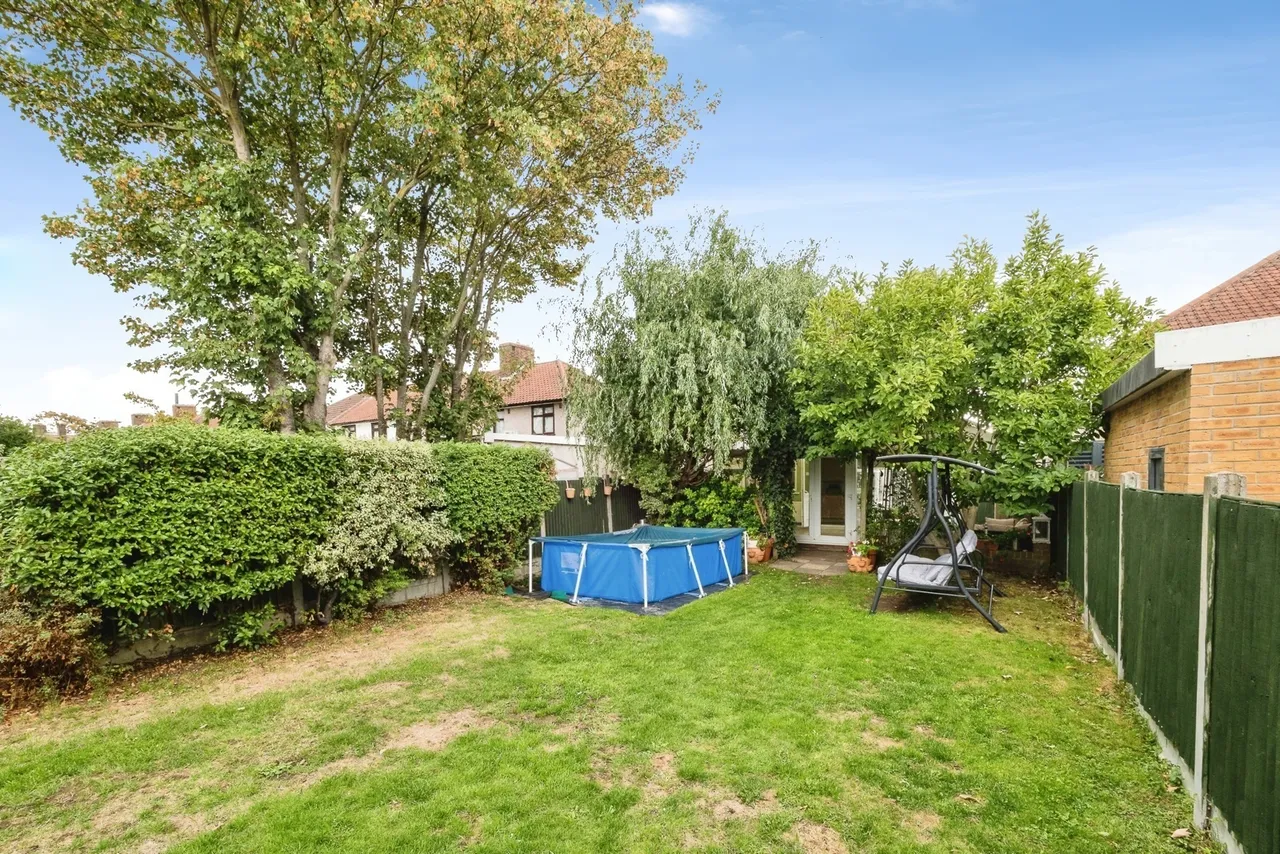St. Georges Road, Dagenham, RM9, photo 5
