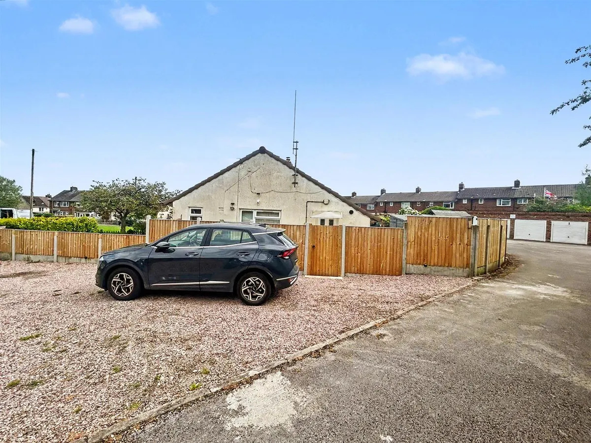 Castle View, Biddulph Stoke-On-Trent, ST8, photo 5