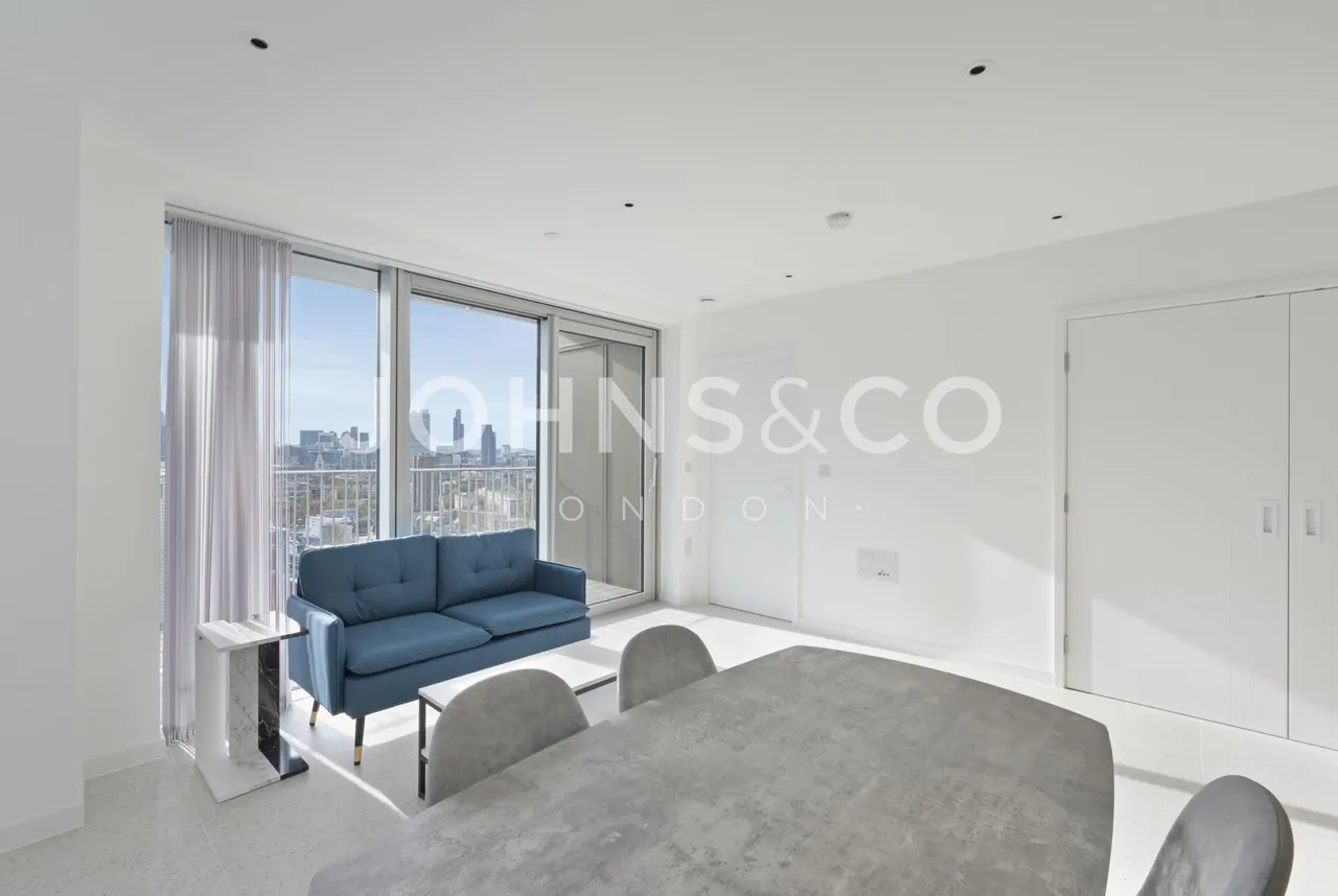 2 bed flat to rent, Crescent, London, E1
