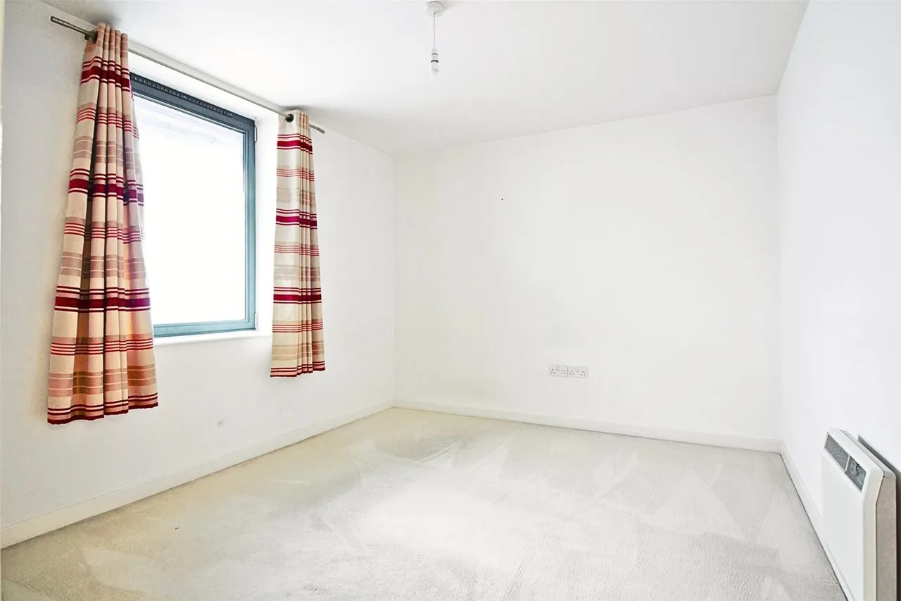 Lower Tanbridge Way, Horsham, West Sussex RH12 1PS, photo 5