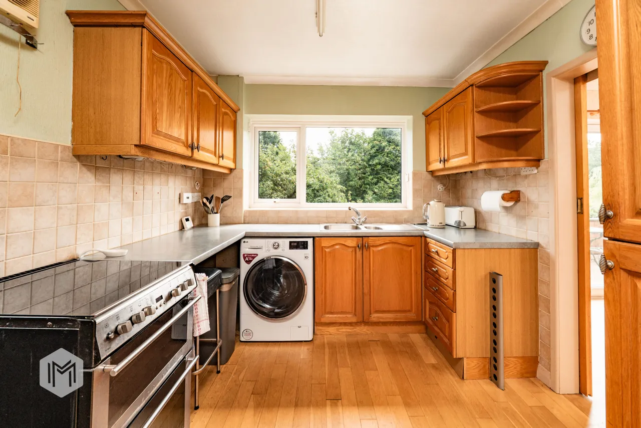Kensington Drive, Bury, BL8 2DE, photo 3