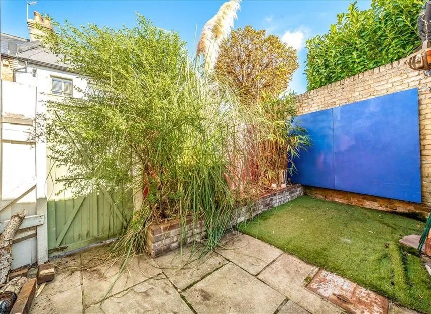 Gomer Gardens, Teddington, TW11, photo 7