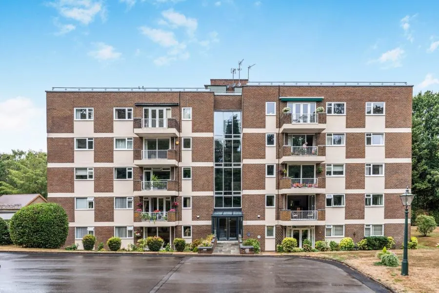3 bed flat to rent, Windsor Road, Ascot, SL5