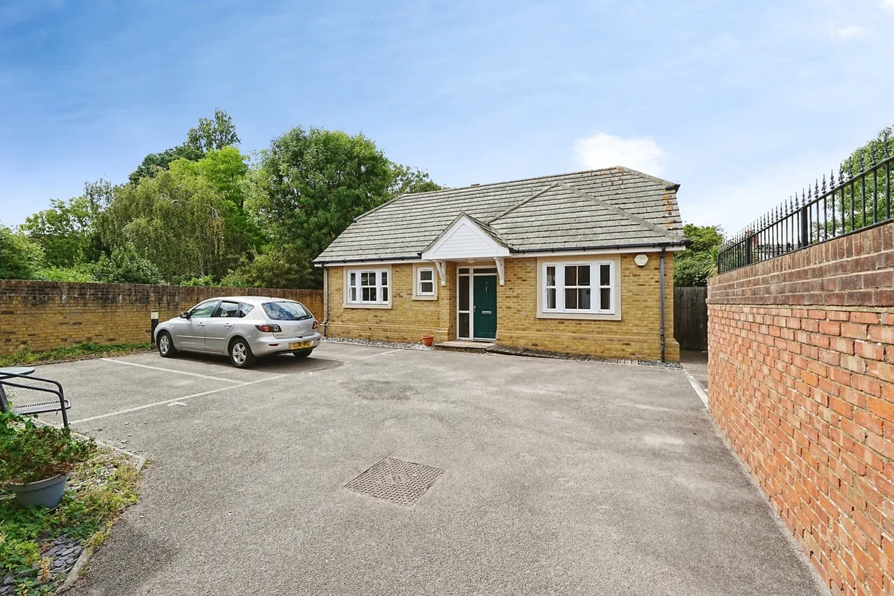 Gabriels Mews, Beckenham, BR3, photo 13
