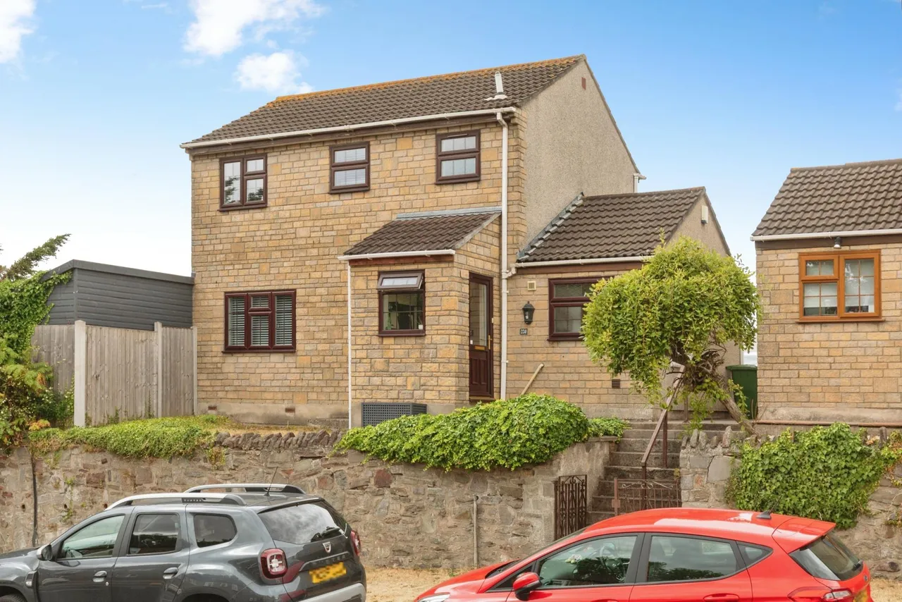Memorial Road, Bristol, BS15, photo 2