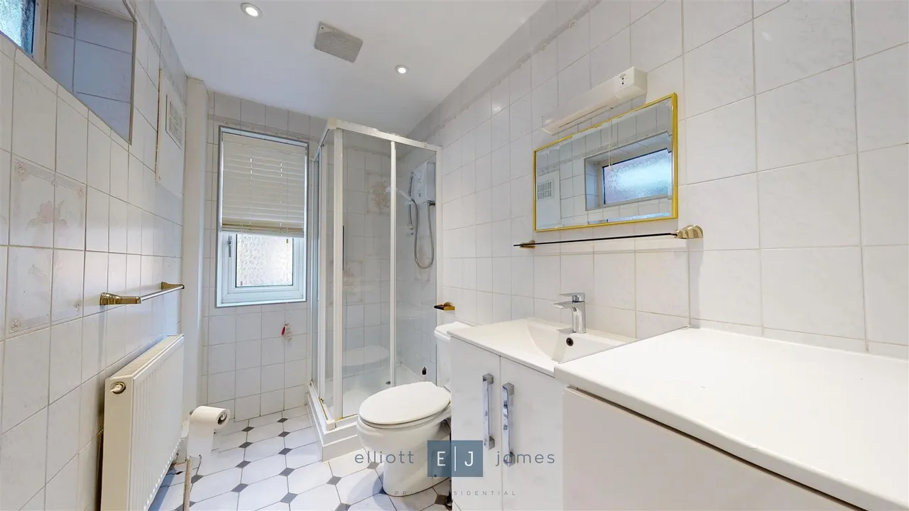 Fencepiece Road, Chigwell, photo 10