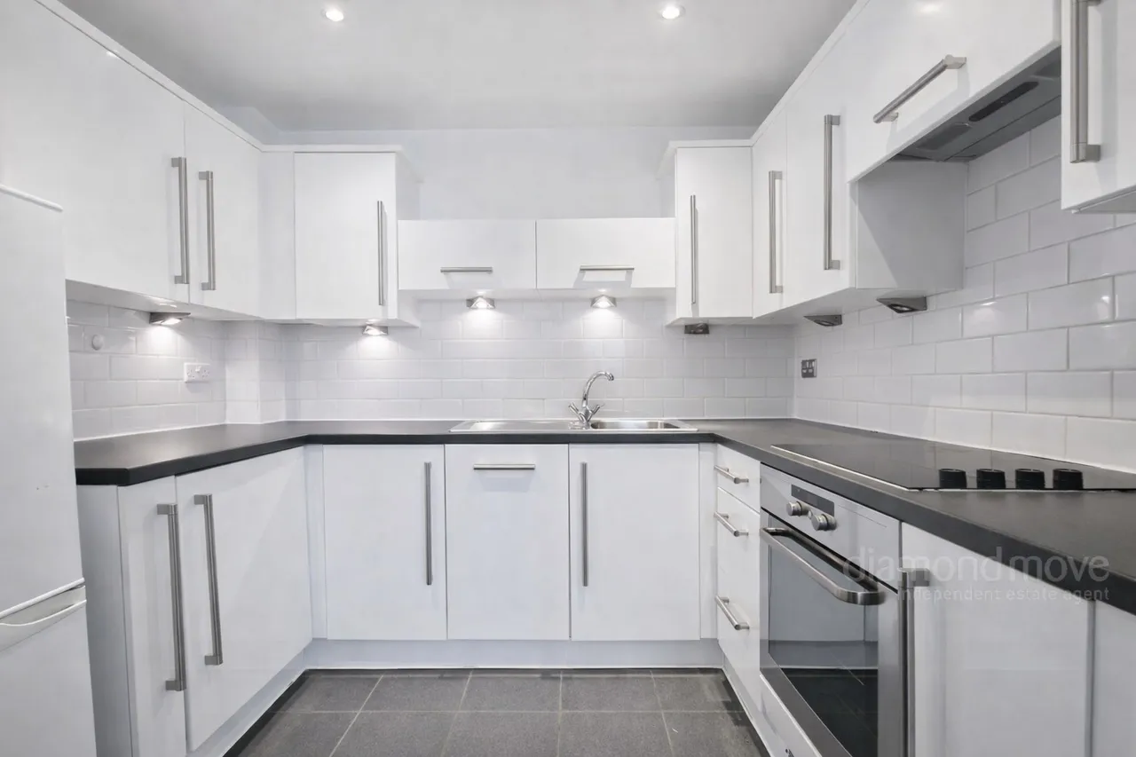 Prince Regent Road, Hounslow, TW3, photo 4