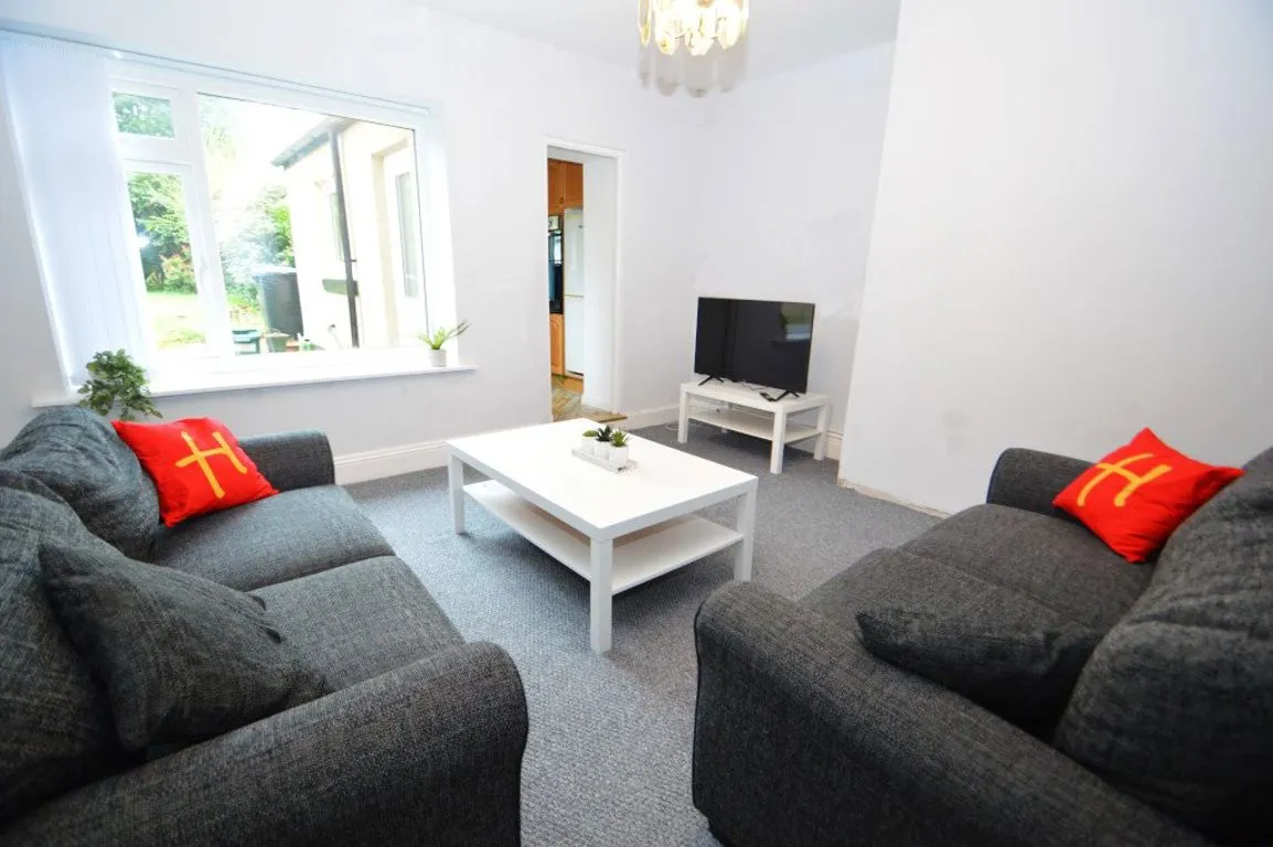 Eden Terrace, DH1, photo 2