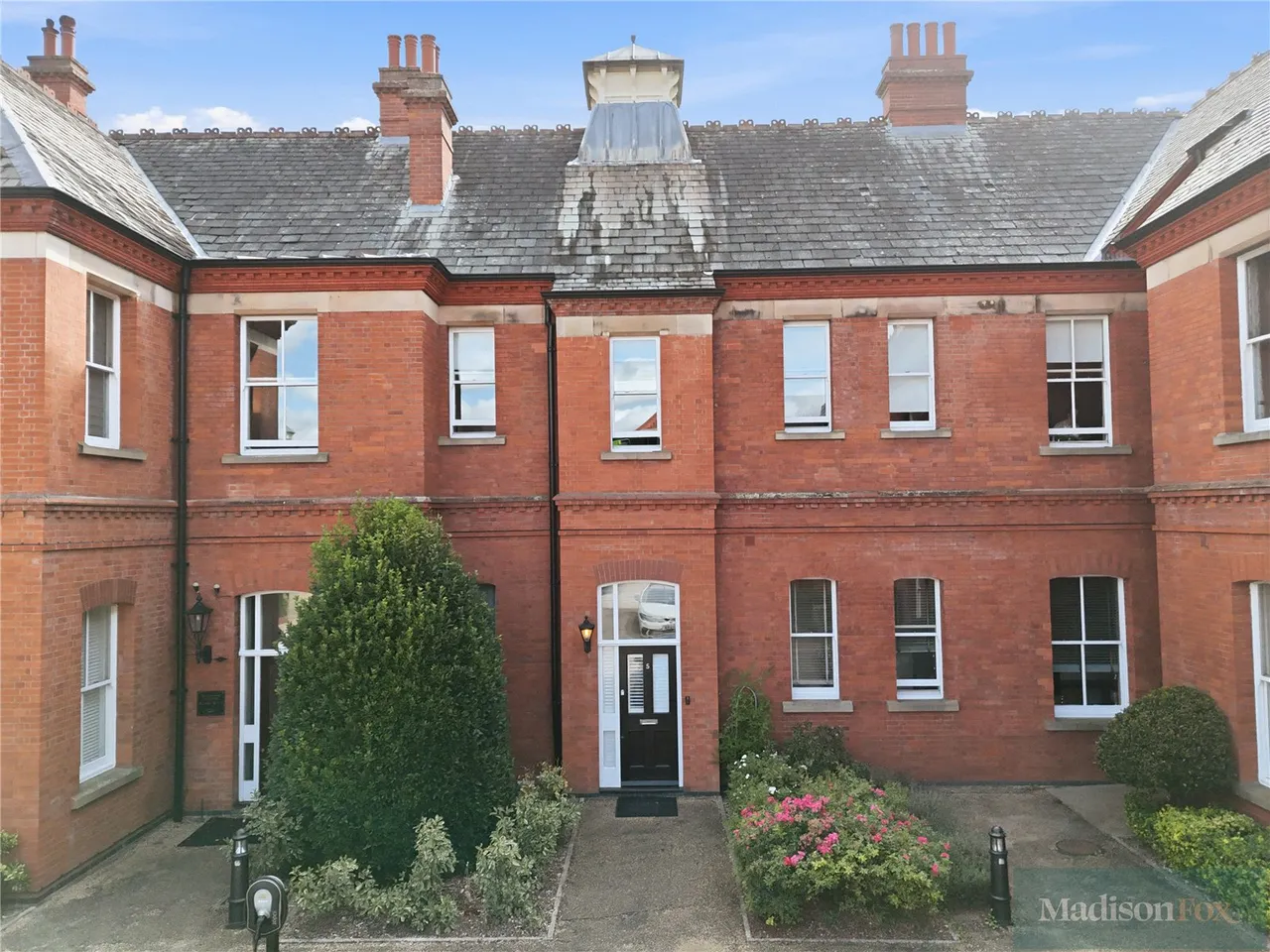 2 bed flat to rent, Richmond Drive, Woodford Green, IG8