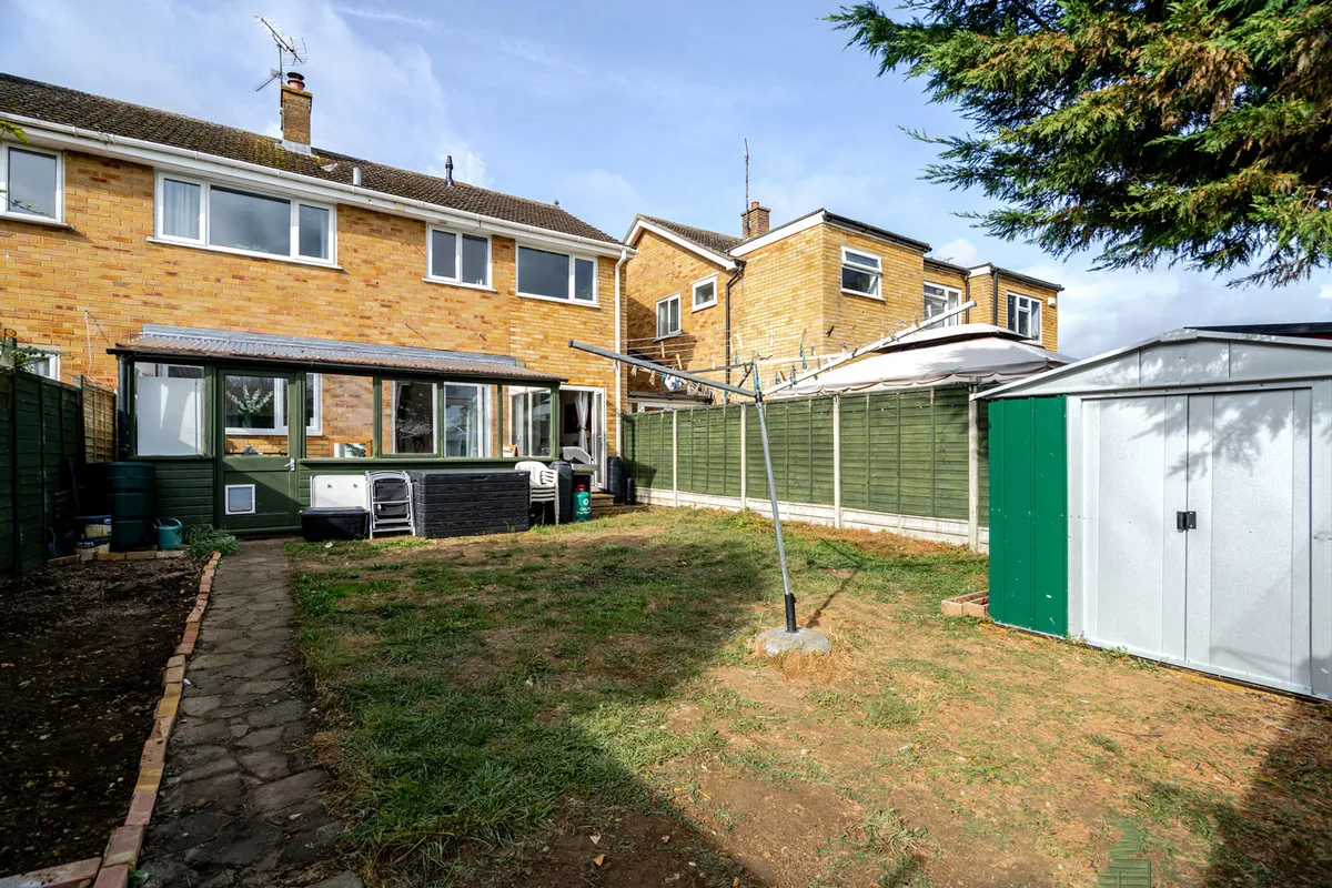 Towcester, NN12, photo 19