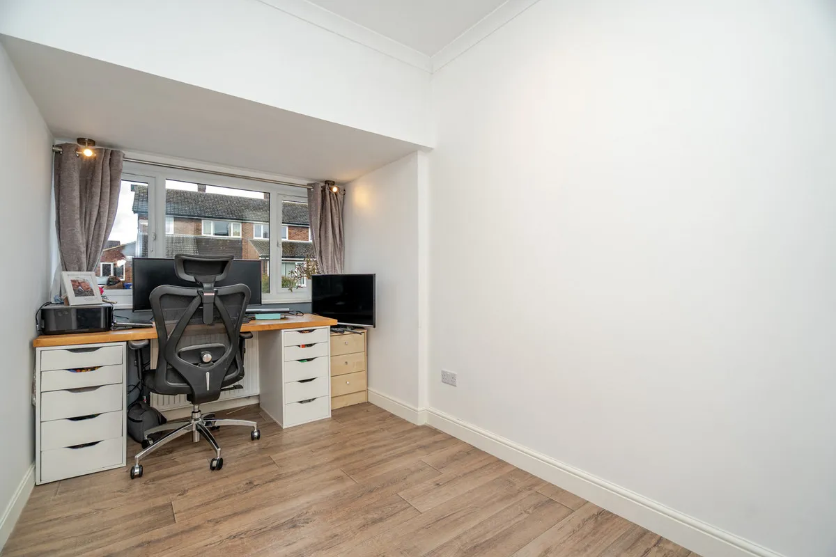 Towcester, NN12, photo 23