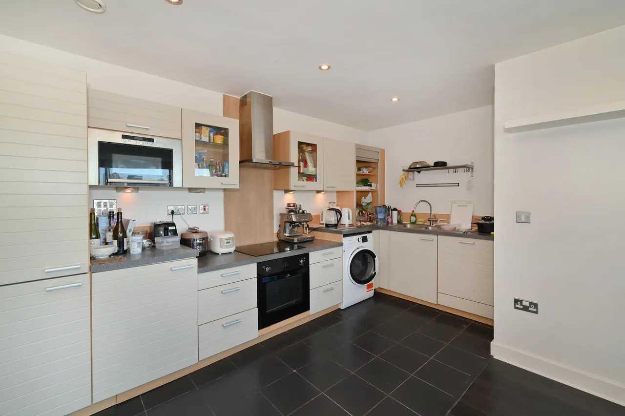 Balearic Apartments, London, E16, photo 4