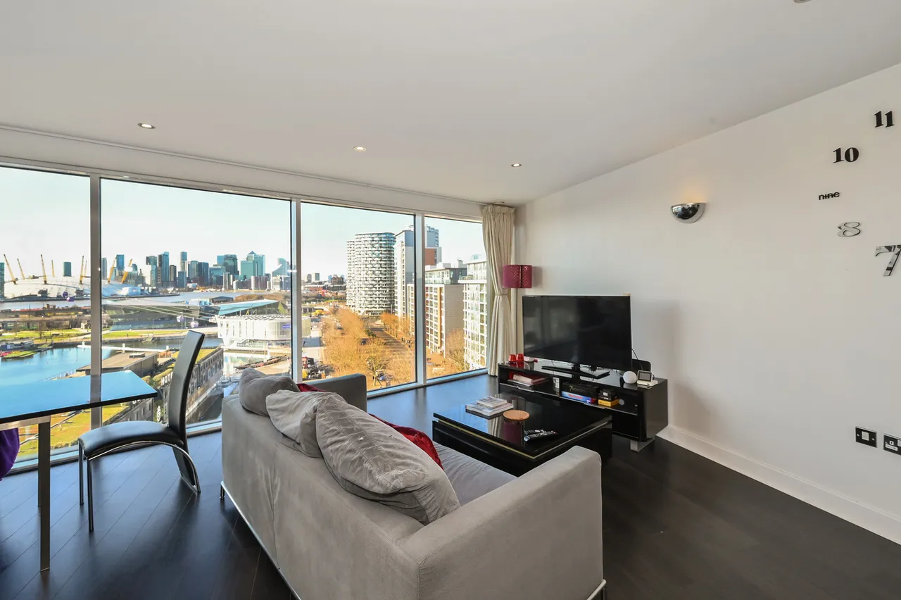 Balearic Apartments, London, E16, photo 3