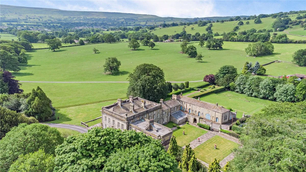 Farfield Hall, Addingham, LS29, photo 4