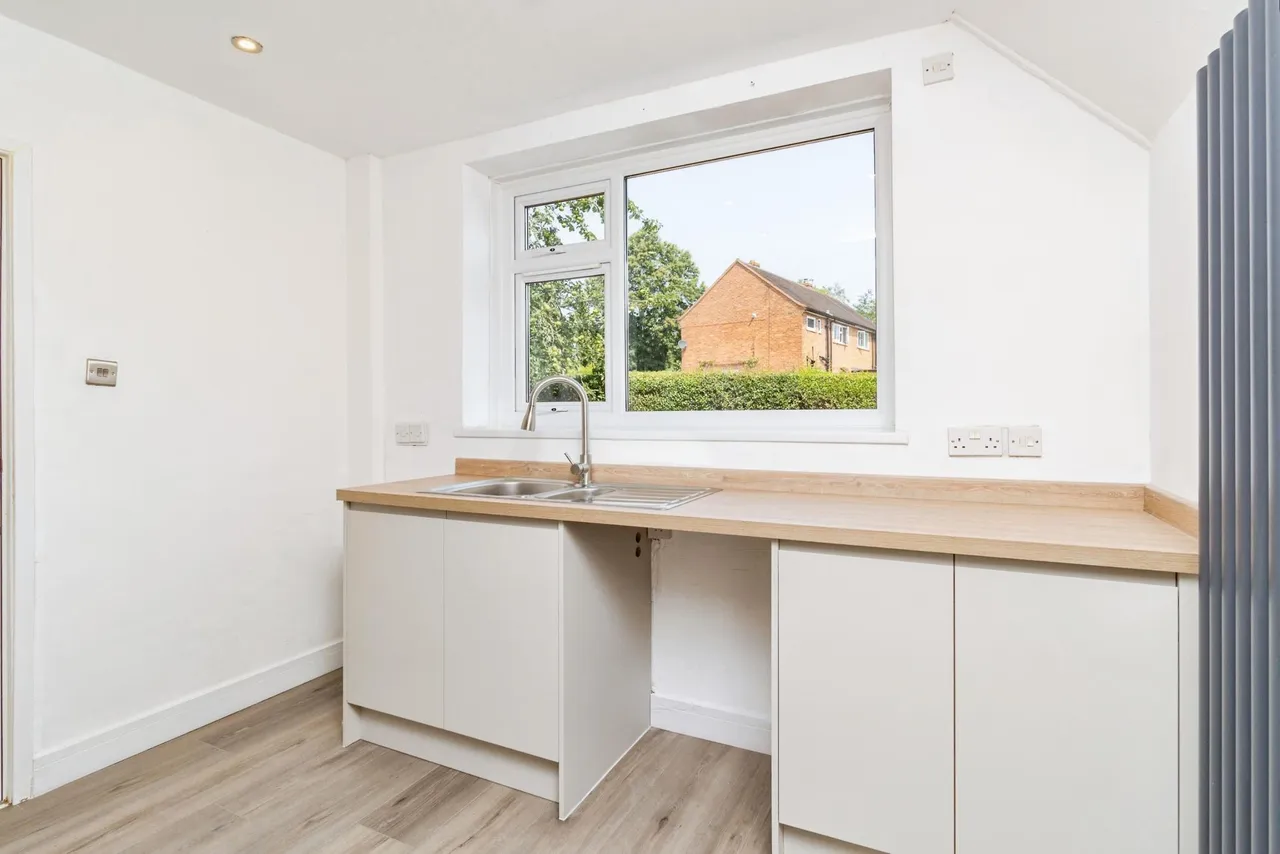 School Road, Telford, TF7, photo 5