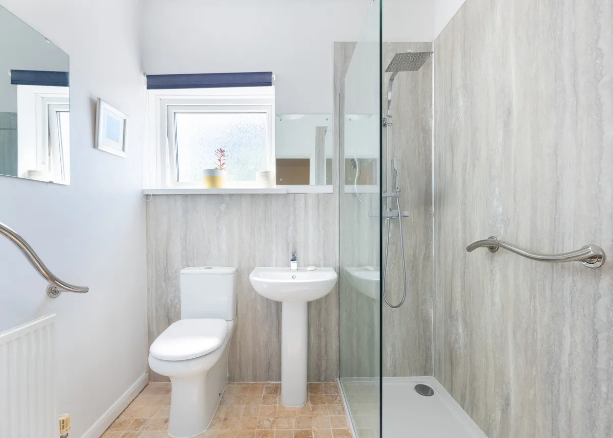 Delightful detached home in a sought after location, Perranwell Station, photo 13