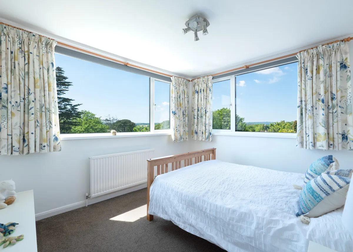 Delightful detached home in a sought after location, Perranwell Station, photo 18